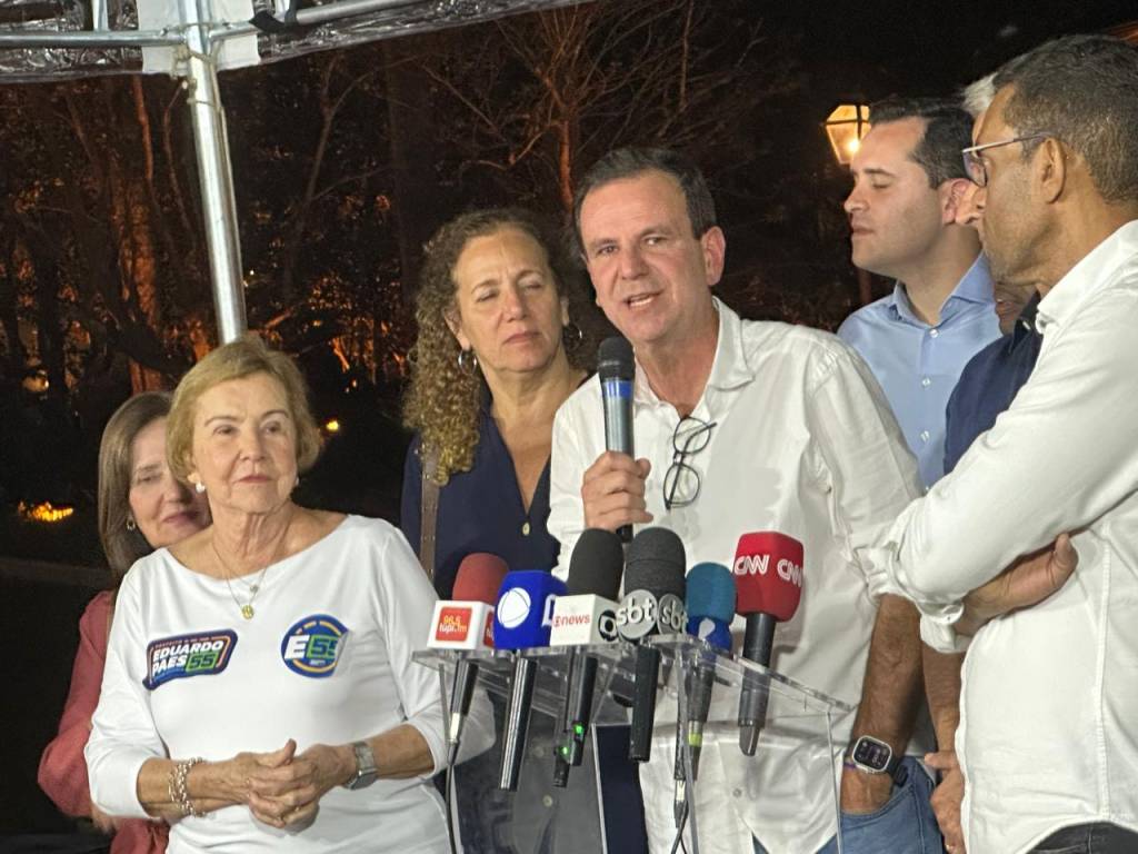 Eduardo Paes é reeleito no primeiro turno no Rio
