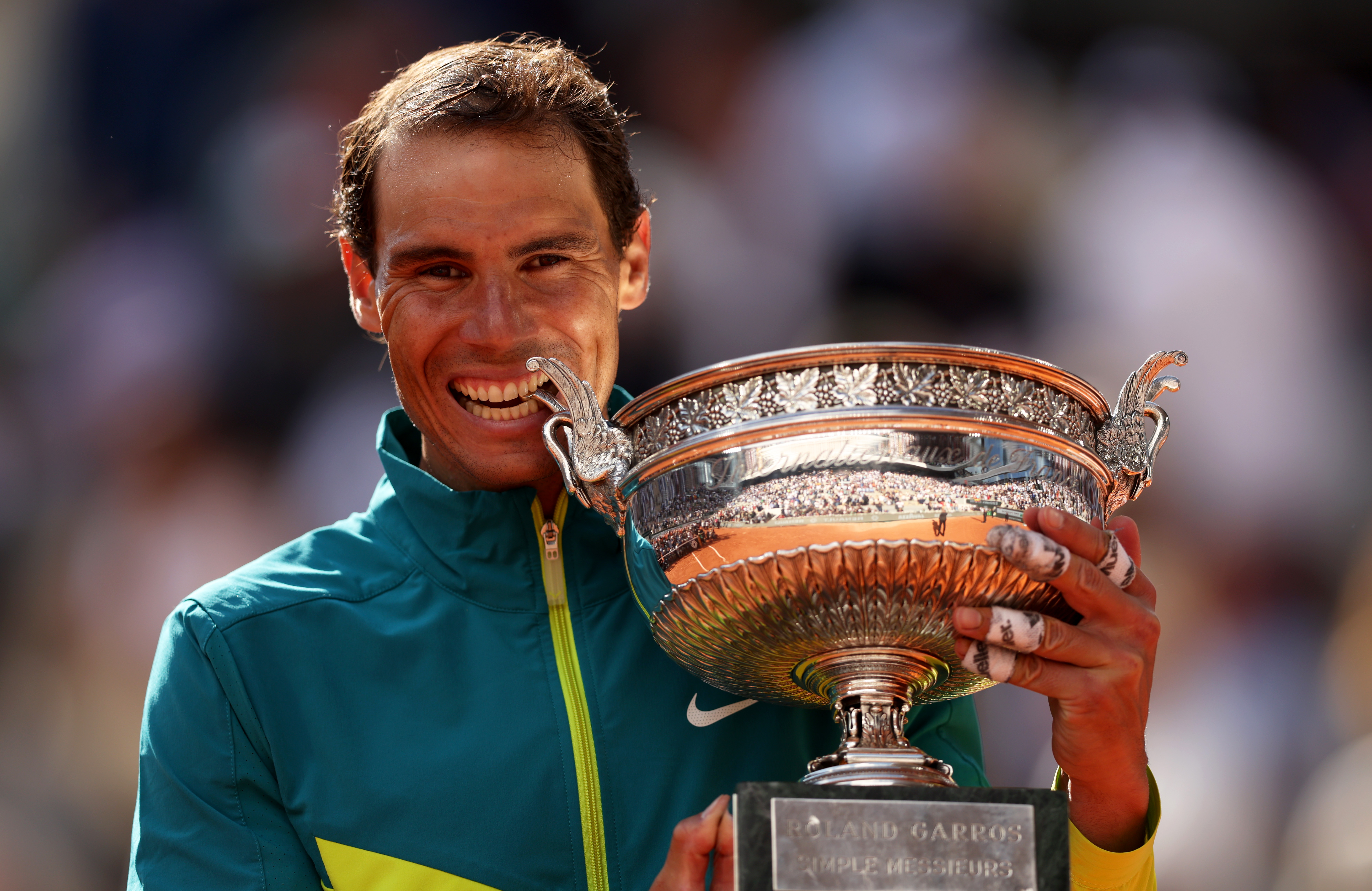 Rafael Nadal entra para o mercado imobiliário de luxo associado à Armani