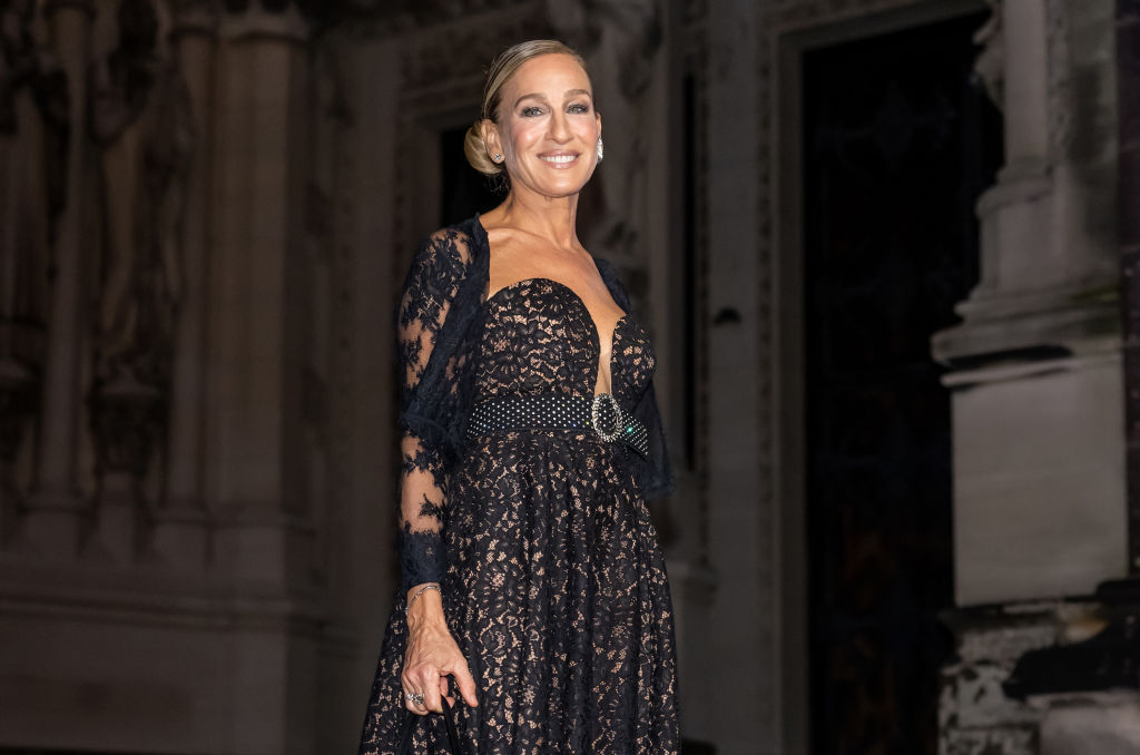 Celebrity Sightings In New York City – October 21, 2024 Sarah Jessica Parker veste Michael Kors em Nova York