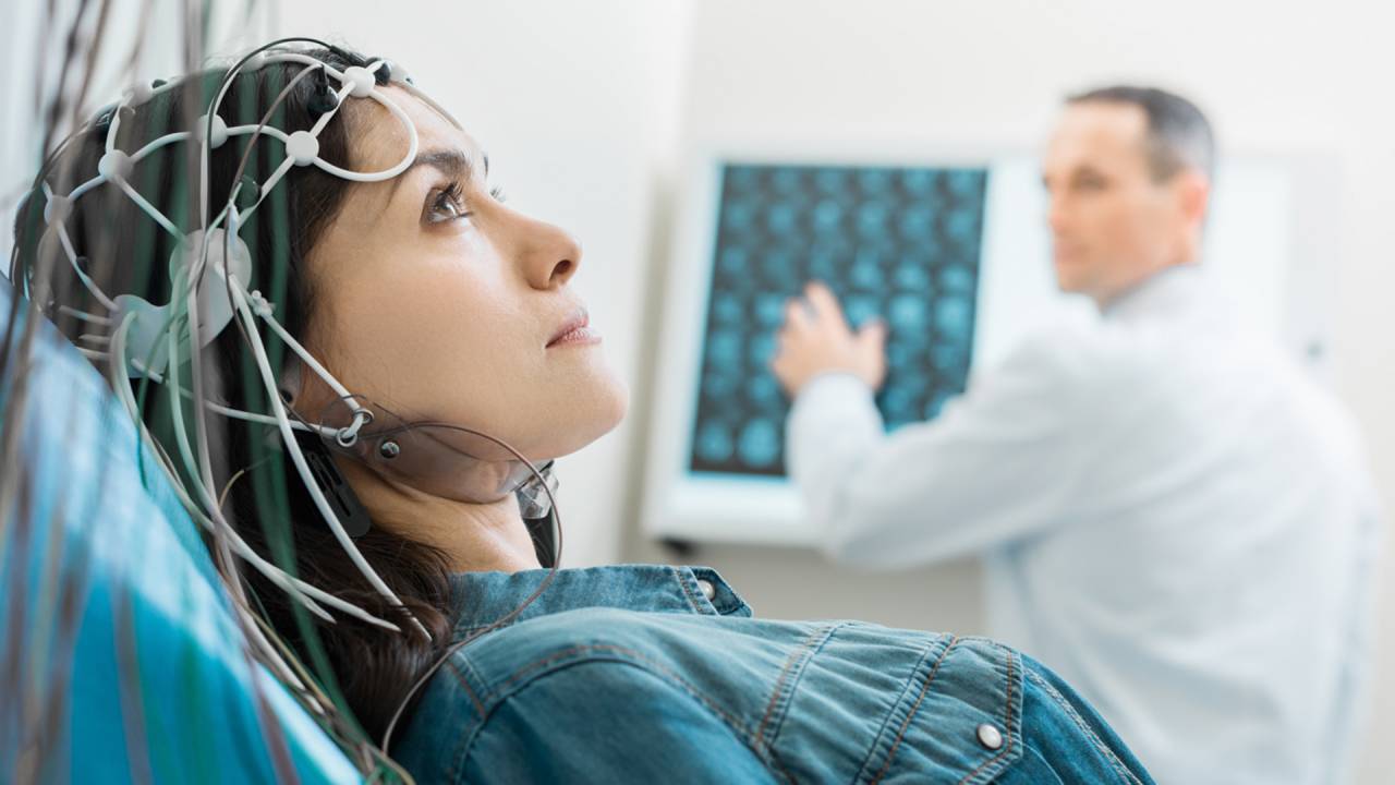Eletrodos e algoritmos: a combinação ajuda a detectar alterações de ondas cerebrais