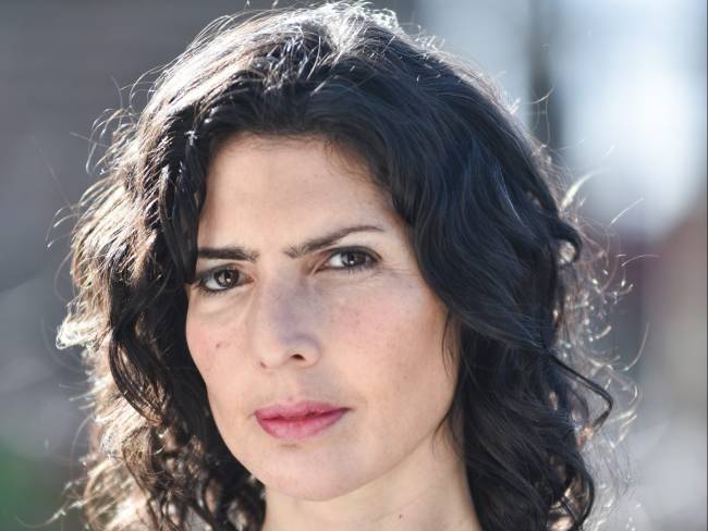 Josefina Licitra A jornalista argentina Josefina Licitra, autora de 38 Estrelas (Relicário) -