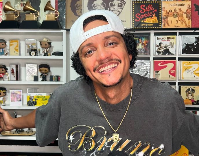 A estratégia do cover Johnny Matos para conhecer Bruno Mars no Brasil 