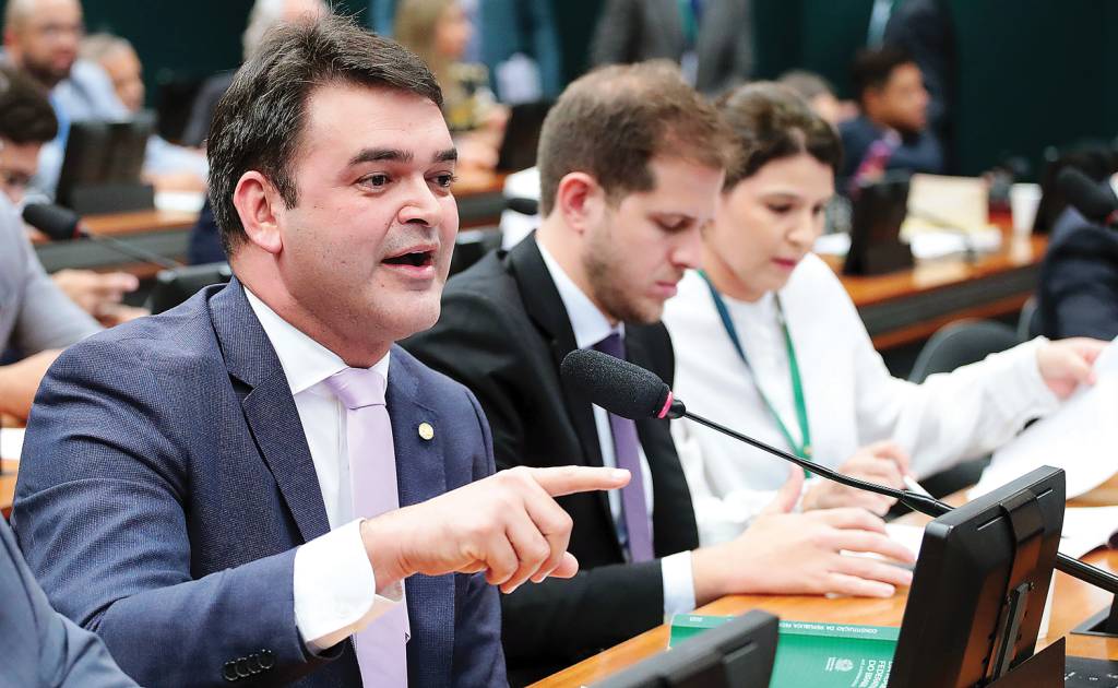3–img20241009115725246 PARCERIA - Rubens Pereira Jr.: aliado e amigo de Dino desde 2006, foi o autor de projeto aprovado