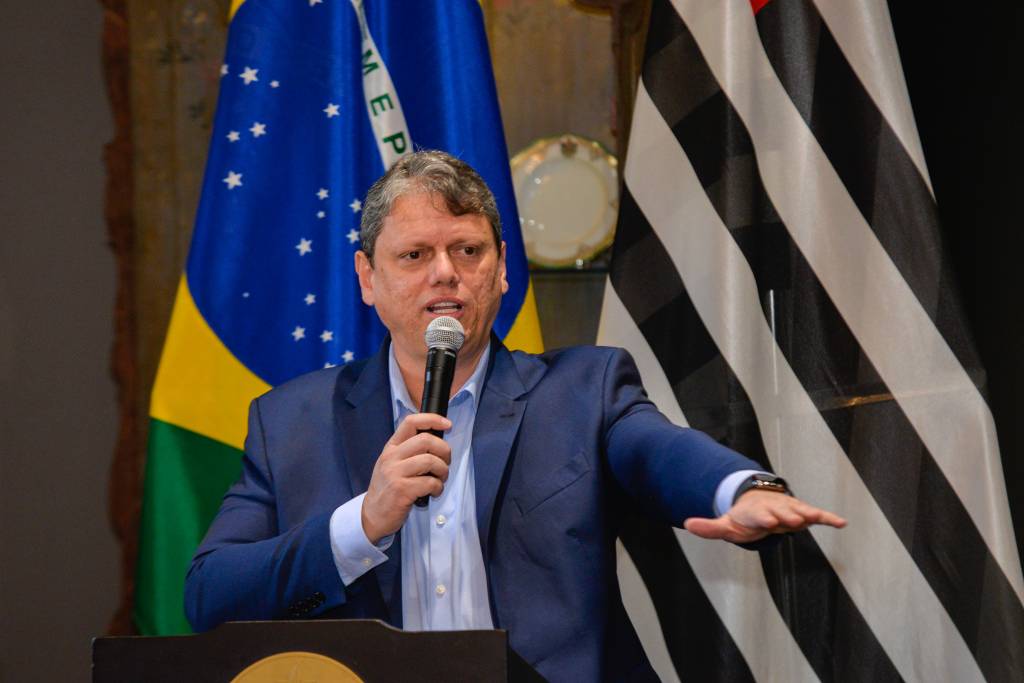 Tarcísio diz que abusos da PM de SP serão severamente punidos