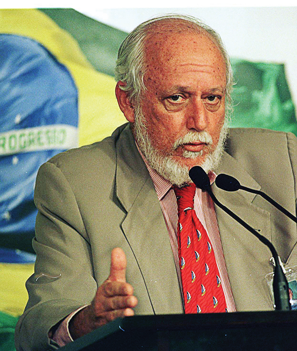 529938-high.jpeg CONCILIADOR - Botafogo Gonçalves: ministro de FHC entre 1998 e 1999