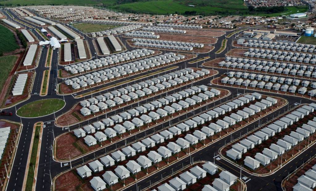 Governo de SP autorizará quase R$ 1 bi em aportes a programa habitacional