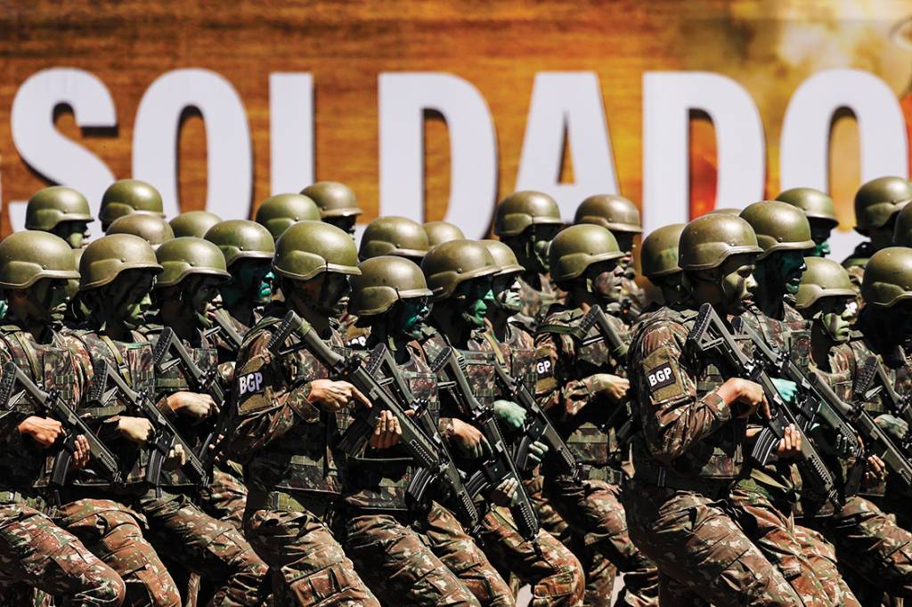Brasília (DF), 22/08/2024 – Solenidade comemorativa ao Dia do Soldado, no Quartel-General do Exército, em Brasília. Foto: Marcelo Camargo/Agência Brasil MISSÃO - Tropa do Exército: os militares terão novas regras para se aposentar