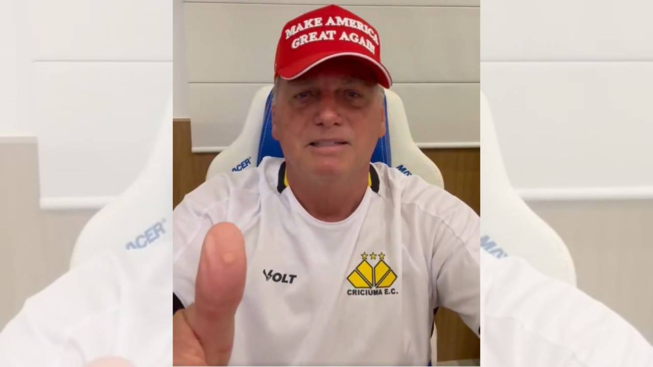 Jair Bolsonaro grava vídeo em apoio a Donald Trump nas eleições nos EUA. 03/11/2024 -