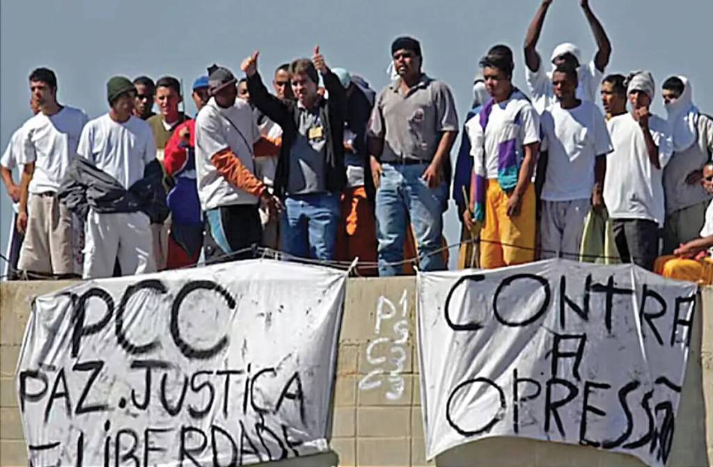 Operação prende suspeitos de ser infiltrados do PCC na polícia e Justiça de São Paulo