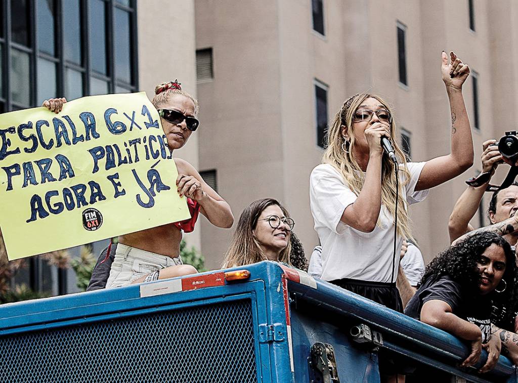 Ato pelo fim da escala 6×1, na Av. Paulista TRAMITAÇÃO - Hilton: a PEC do PSOL já conseguiu 231 assinaturas na Câmara