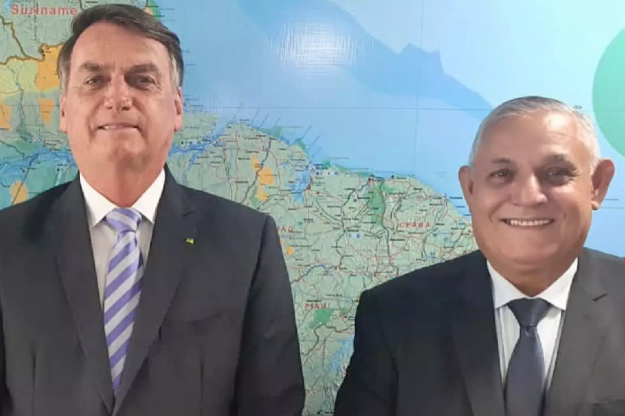 Suspeito de elo com financiadores do golpe, senador suplente se cala na PF