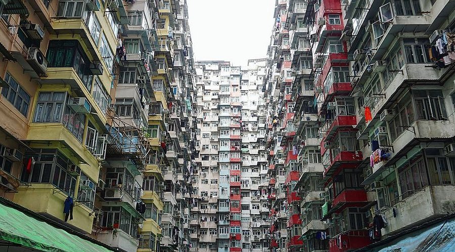 O maior exemplo de arquitetura sufocante do mundo faz sucesso nas redes