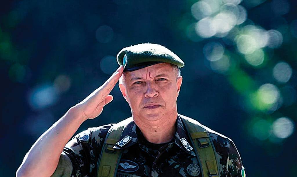 6—JULIO-CESAR-ARRUDA-2022-12-a DEMITIDO - Arruda: no comando do Exército por apenas 22 dias