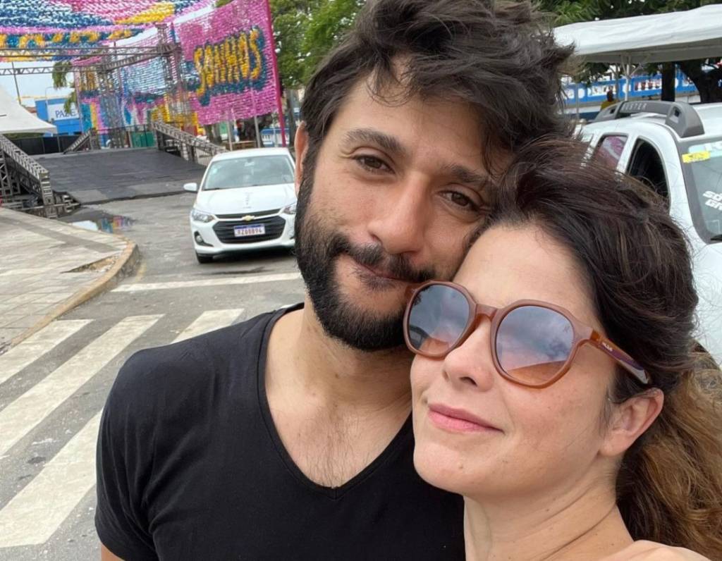 Os detalhes do relacionamento aberto de Samara Felippo com humorista