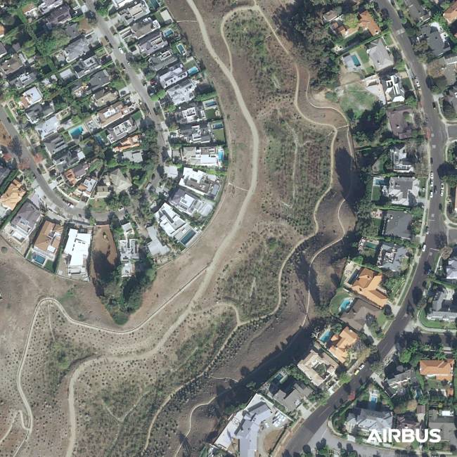 ANTES casas los angeles Imagem de satélite mostra Los Angeles antes dos incêndios florestais. 15/12/2024