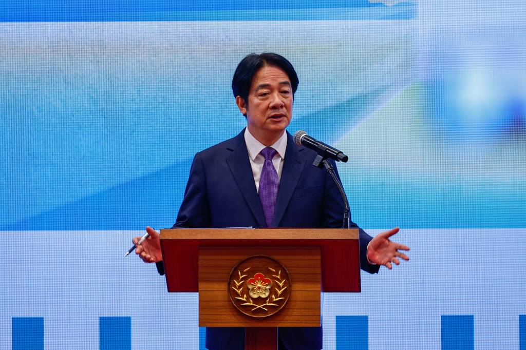 Sob pressão da China, Taiwan anuncia aumento de US$ 40 bi em gastos com defesa