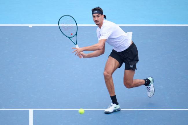 2025 ATP Hong Kong Tennis Open – Day 4 HONG KONG, CHINA - JANUARY 01: Lorenzo Sonego of Italy competes in the Men's Singles Round of 16 match against Cameron Norrie of Great Britain on day 4 of 2025 ATP Hong Kong Tennis Open at Victoria Park Tennis Stadium on January 1, 2025 in Hong Kong, China. (Photo by Li Jianyi/VCG via Getty Images)