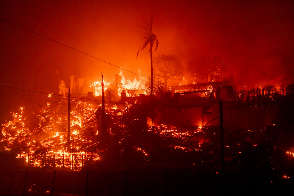 Aumento global de temperaturas mata uma pessoa por minuto, aponta relatório