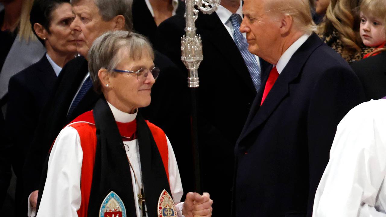 Bispa Mariann Edgar Budde e Donald Trump