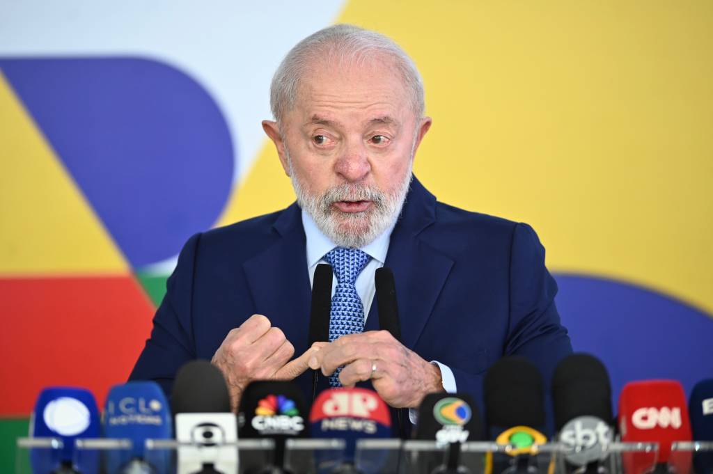 Um terço dos apoios ao impeachment de Lula vem de partidos da base