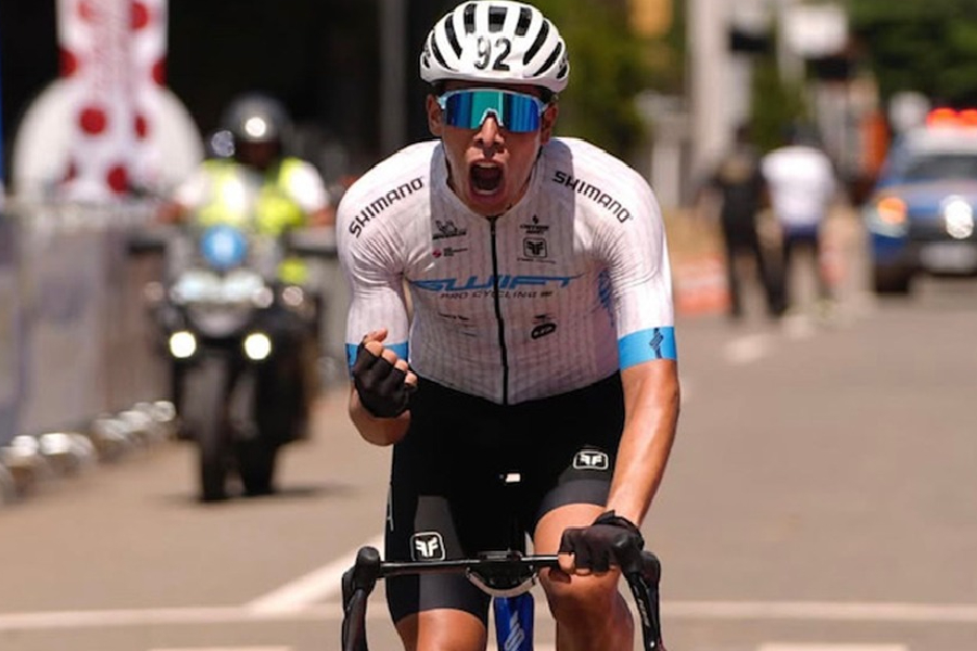 Atleta da SWIFT PRO CYCLING, equipe de ciclismo comprada pela agência Heatmap
