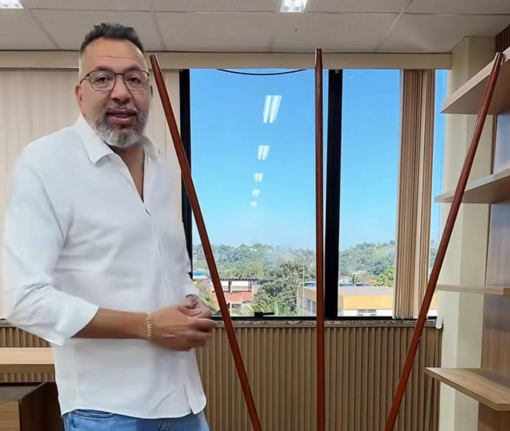 Após a posse, prefeito da Baixada Fluminense manda fechar sede do governo por 15 dias