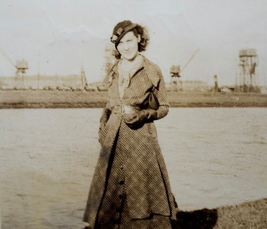 A mãe de Donald Trump, Mary Anne MacLeod, na Escócia em 1934.