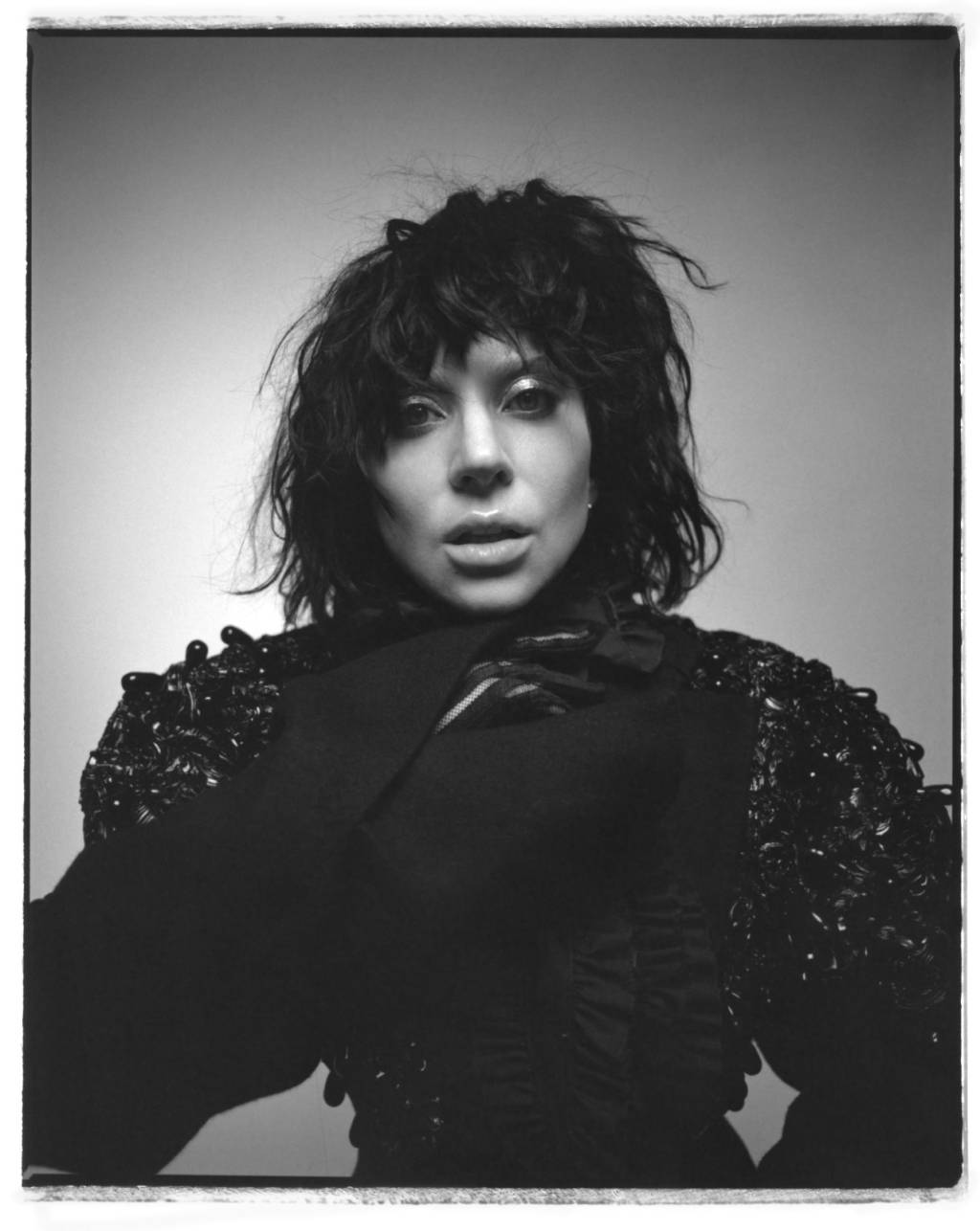 ca56f957-de12-419c-ad36-9ce4d5b53e1c Lady Gaga e seu novo visual para o lançamento do álbum Mayhem