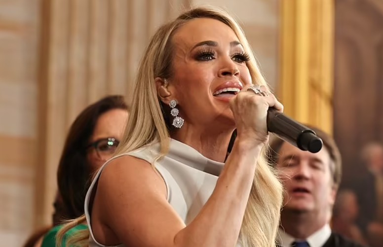 Cantora Carrie Underwood durante apresentação na posse de Trump