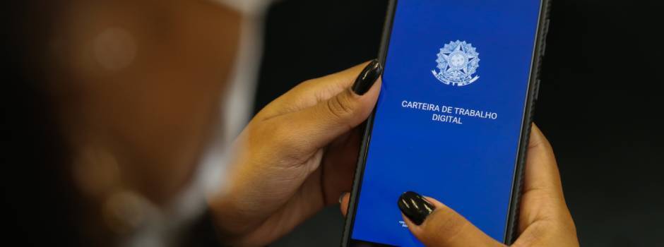 Empréstimo consignado para trabalhadores CLT começa nesta sexta, 21: como funciona e quem tem direito