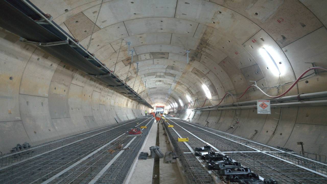 Túnel da Linha 6 próximo à estação São Joaquim