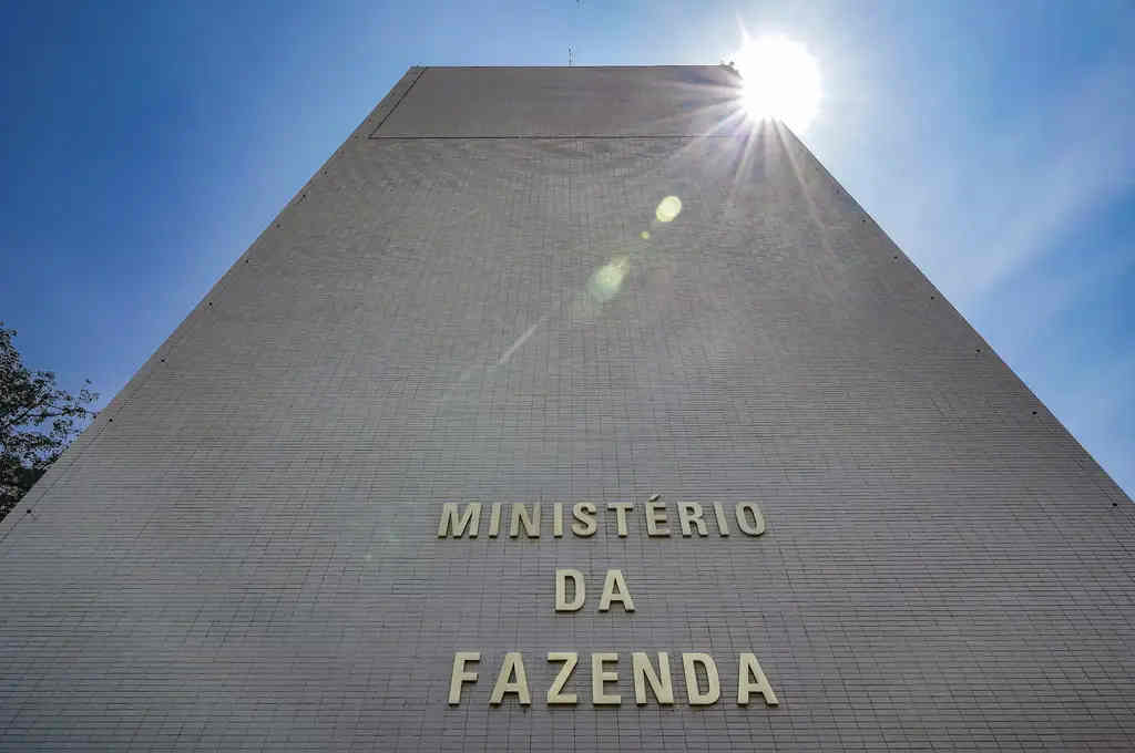 Tarifas devem ter impacto ‘pouco significativo’ no PIB de 2025, diz Fazenda