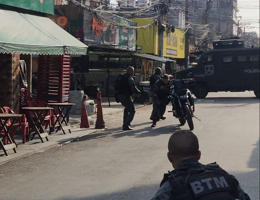 Polícia realiza operação contra o Terceiro Comando Puro na Maré, junto a agentes do Espírito Santo
