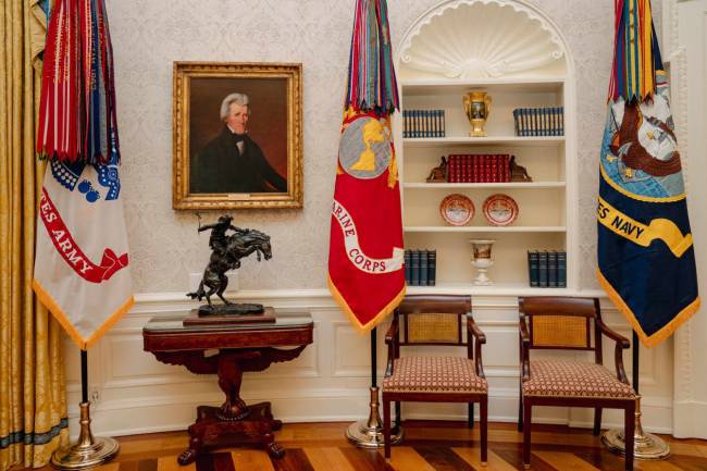 Donald Trump gosta particularmente do ex-presidente dos EUA Andrew Jackson, que também chegou ao poder em uma onda populista e antiestablishment e depois reformulou seu partido à sua própria imagem. 21/01/2025 -