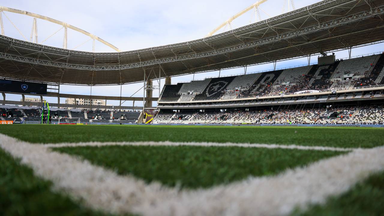 RIO DE JANEIRO, BRAZIL - DECEMBER 08: General view prior to the match between Botafogo and Sao Paulo as part of Brasileirao 2024 at Estadio Olímpico Nilton Santos on December 08, 2024 in Rio de Janeiro, Brazil. (Photo by Buda Mendes/Getty Images)