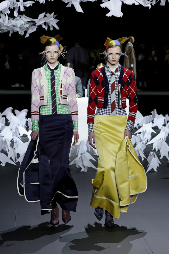 Thom Browne – Runway – February 2025 New York Fashion Week Thom Browne: sonho de liberdade com pássaros de outro mundo