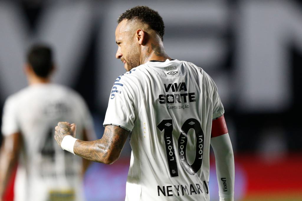 Pirataria força a criação de departamentos especializados dentro dos clubes