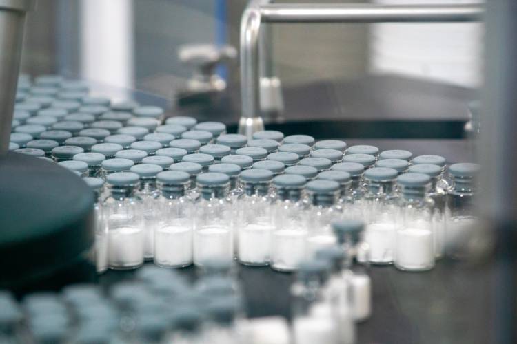 Ingrediente farmacêutico ativo da vacina é totalmente feito no Butantan, assim como os testes de controle de qualidade e os estudos clínicos.