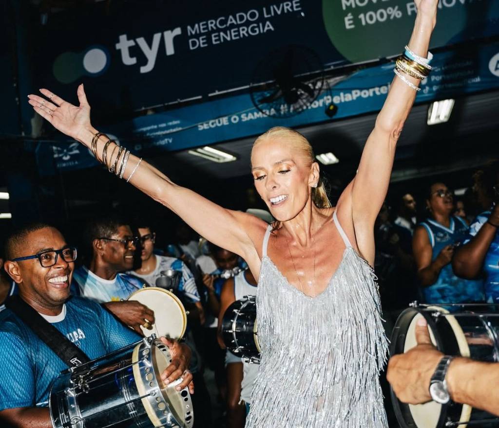 Adriane Galisteu sobre etarismo no Carnaval: ‘cafona’