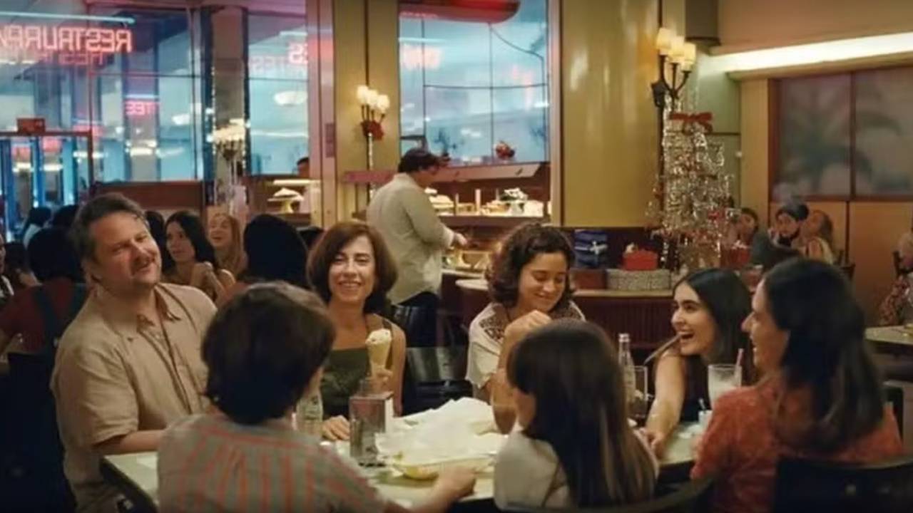 Cena de 'Ainda Estou Aqui' gravada em confeitaria do Rio