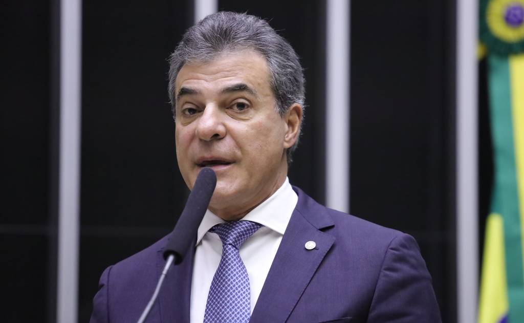 Na guerra entre PT e PL, quem pode ganhar é o PSDB na Câmara