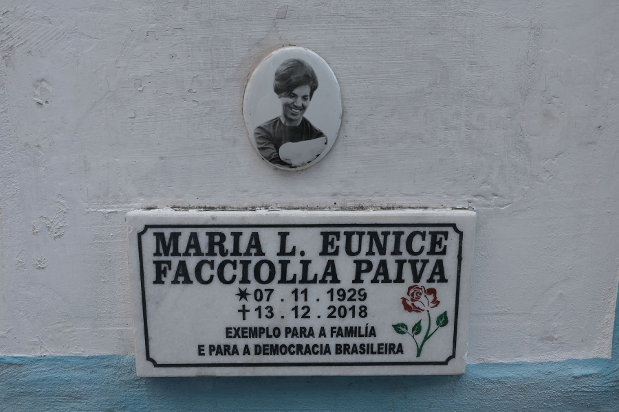 Túmulo da ativista Eunice Paiva, no Cemitério do Araçá, em São Paulo