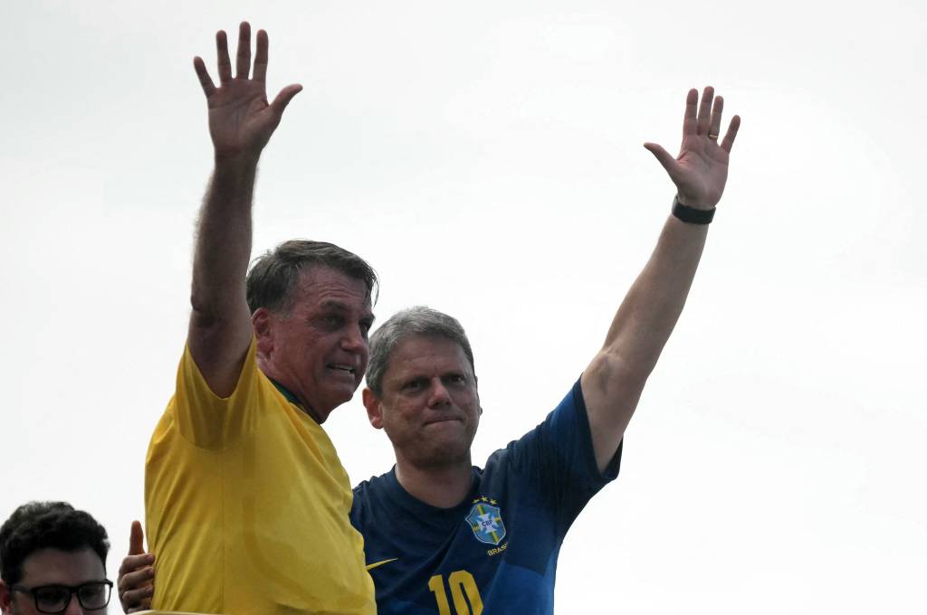 Bolsonaristas desconfiam da disposição do ‘presidente’ Tarcísio para confrontar o STF