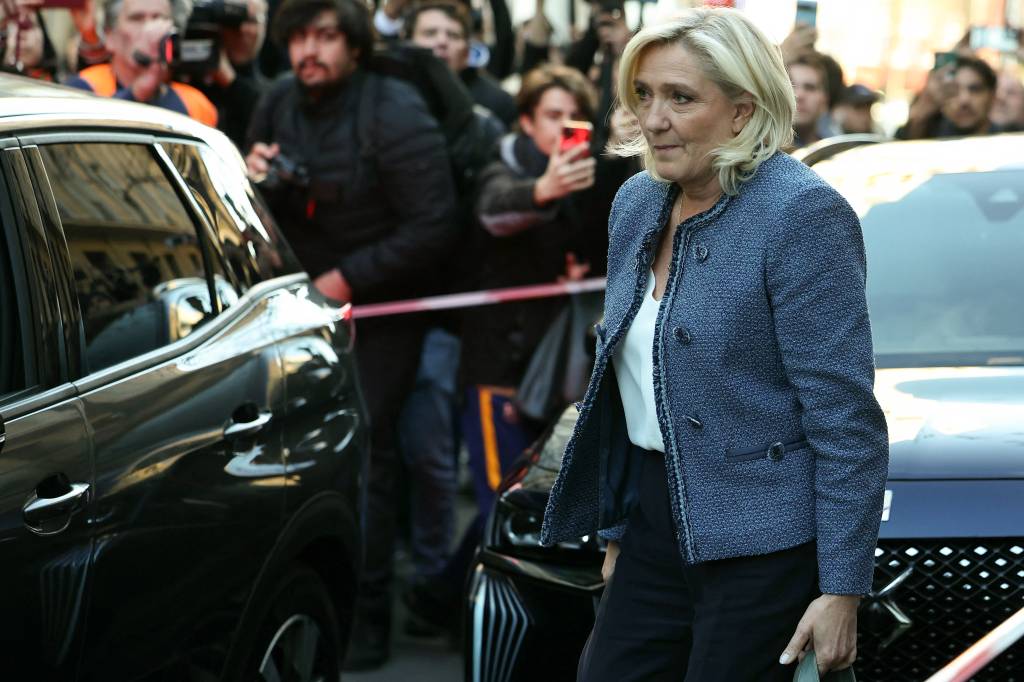 Partido de Le Pen convoca protestos contra ‘ditadura dos juízes’ após inabilitação
