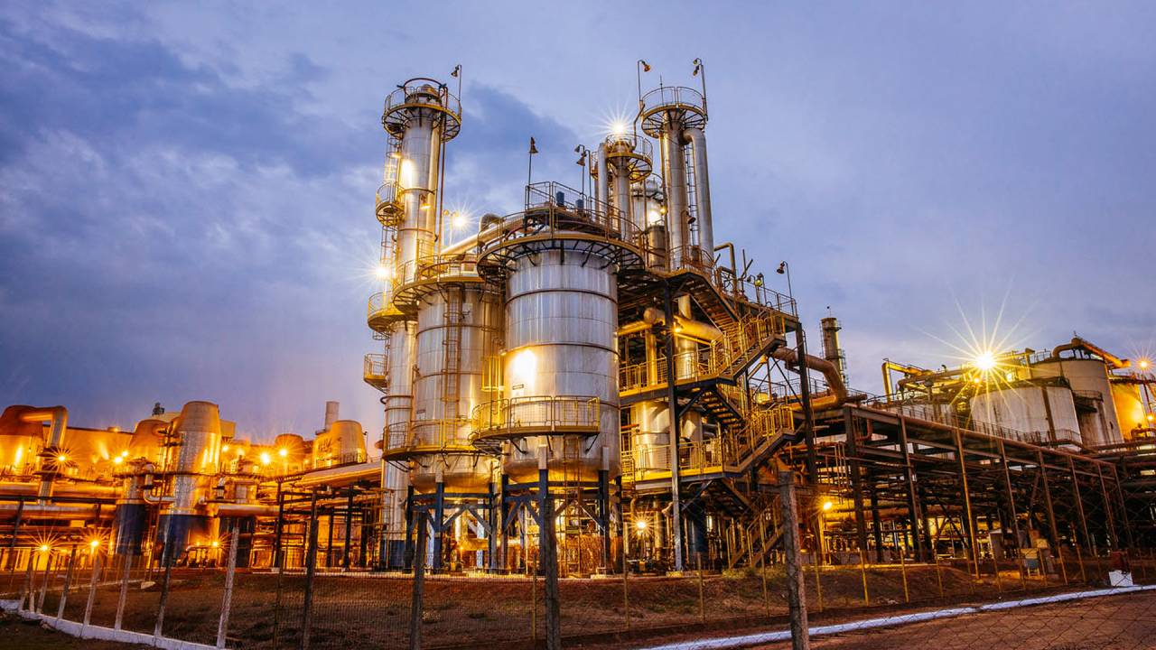 Usina de biocombustíveis: o Centro-Oeste produz insumos fartamente