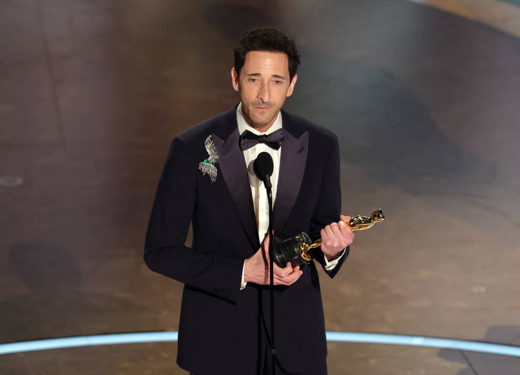 97th Annual Oscars – Show Adrien Brody leva o Oscar de melhor ator por 'O Brutalista' -