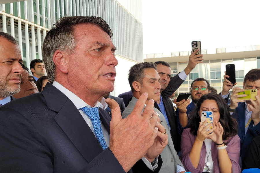 Bolsonaro fez pronunciamento de 49 minutos a jornalistas no Senado depois da sessão da 1ª Turma do STF que o tornou réu na investigação da tentativa de golpe de Estado