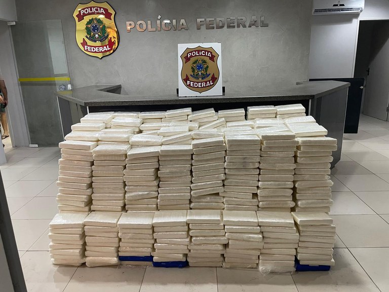 A Polícia Federal apreendeu cerca de uma tonelada de cocaína em São José de Ribamar (MA), na região metropolitana de São Luís, nesta terça-feira