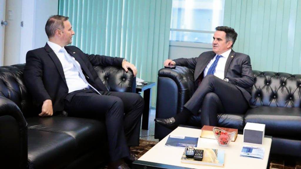 4—CIRO-NOGUEIRA-e-GUILHERME-DERRITE-2025-2-a—-foco.jpg NOS BASTIDORES - Ciro Nogueira com Guilherme Derrite, secretário de Segurança de São Paulo: encontros para discutir candidatura