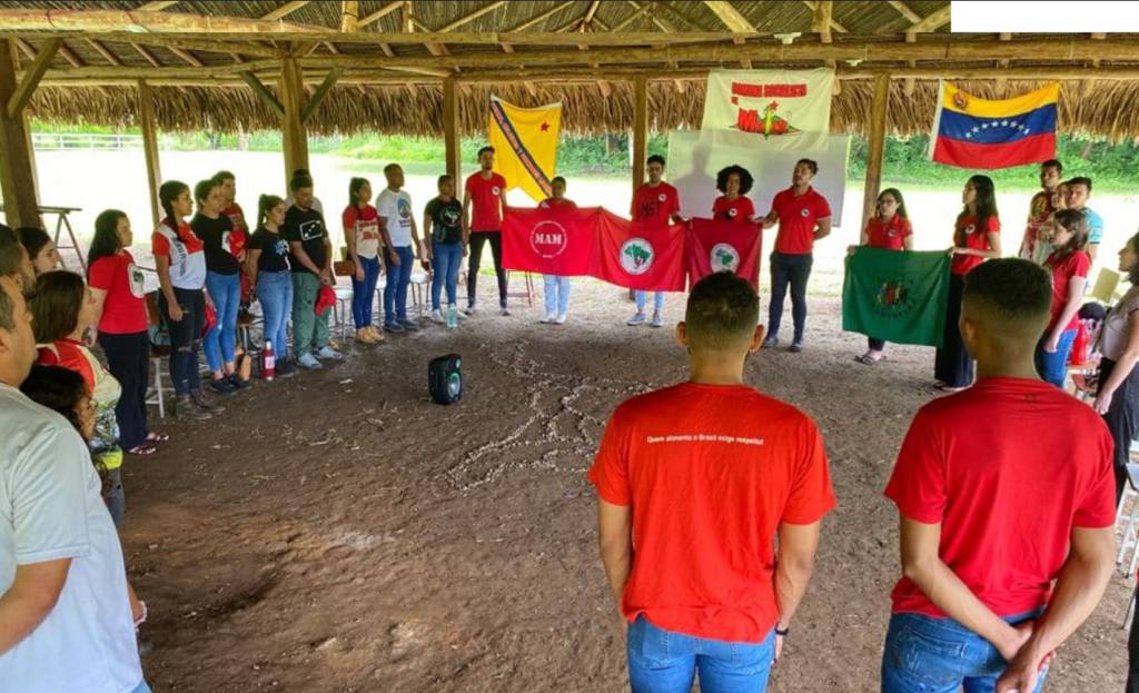 O MST planejou criar uma República Socialista no Brasil